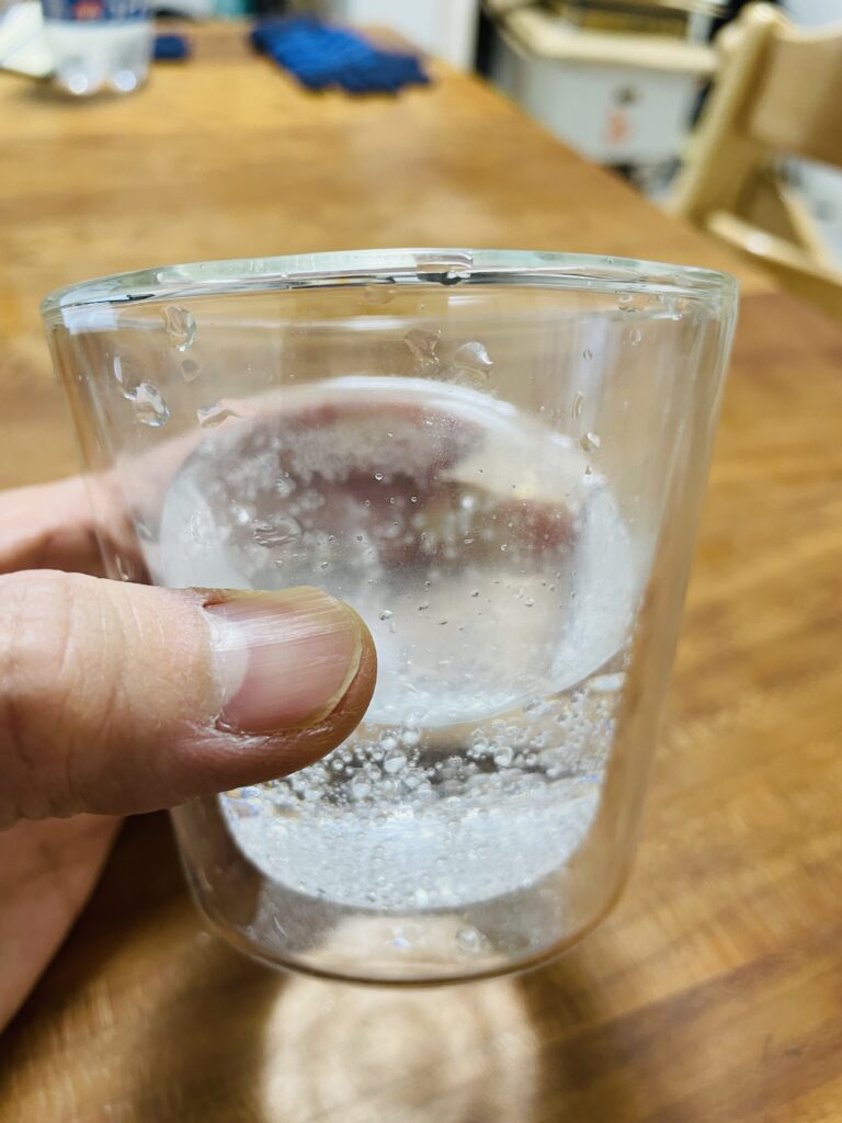 スタンダードプロダクツダブル耐熱ガラスコップと炭酸水